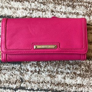 Pink Nine West wallet - never used